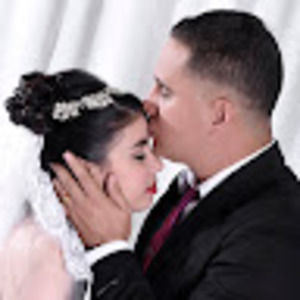 Meet your Posher, Yeilis